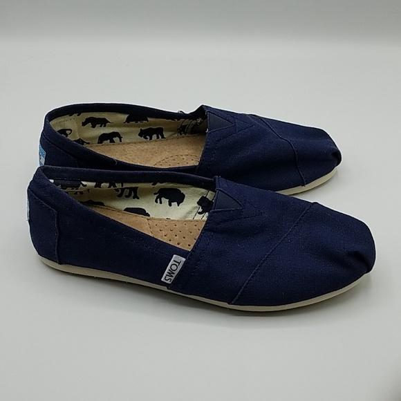 Toms - Picture 2 of 3